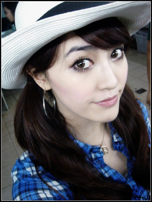 丁丁(2009快乐女声李方丁昵称)