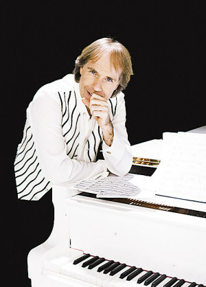 全部版本 历史版本  2004 年,钢琴王子理查德·克莱德曼再次来到了