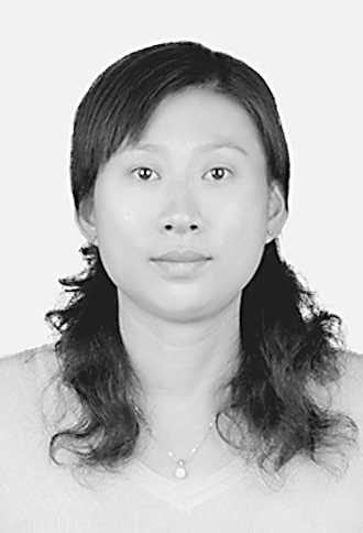 杨芳,女,回族,1976年7月出生,山东省泰安市人,中共党员,乌鲁木齐市