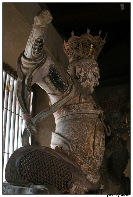 双林寺天王像