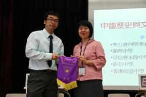 显理中学参赛者即场演讲