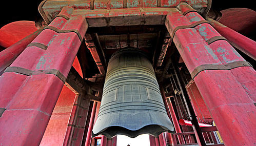 北京钟楼内的古钟