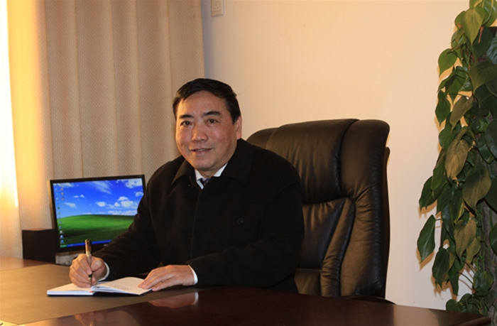 1954年1月出生,中共党员,研究员,硕士研究生导师,现任蚌埠学院副院长