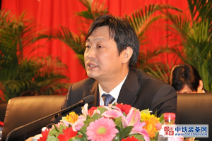 李建斌在发表讲话