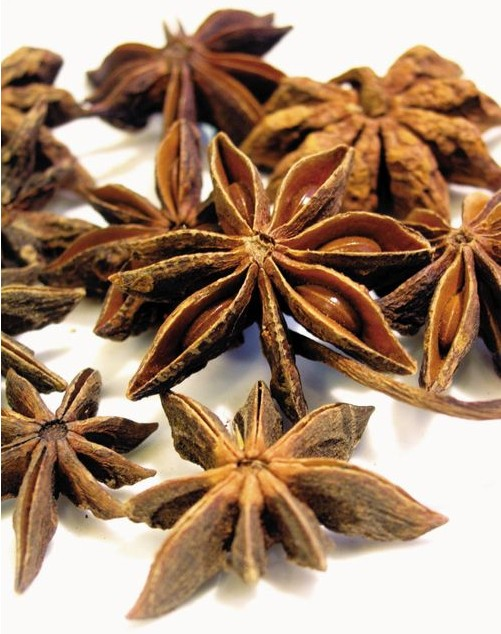 八角 应叫八角茴香,又叫大茴香