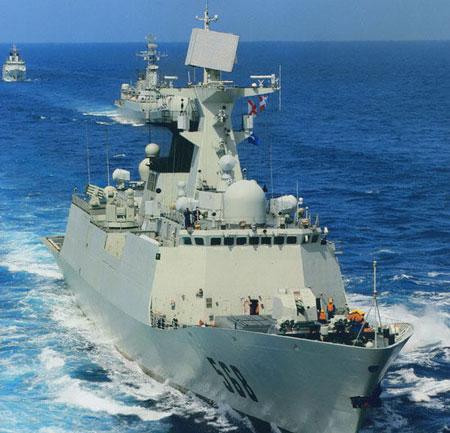 中国海军护航编队在亚丁湾护航