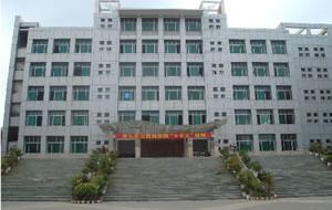 学校大门
