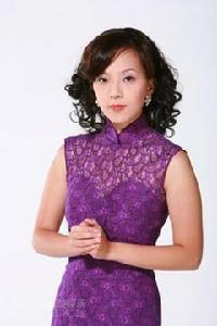 余美仁 (戚黛黛饰)