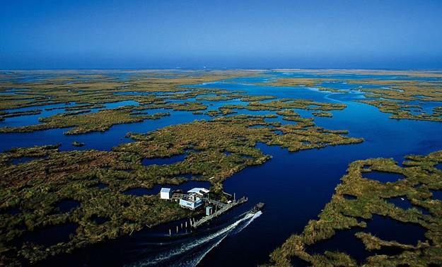 全部版本 历史版本 密西西比河(英语:the  mississippi river),位于北
