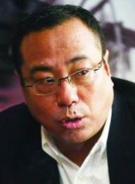 尹力