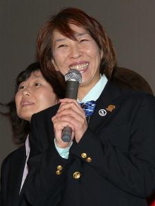 岩居由希子