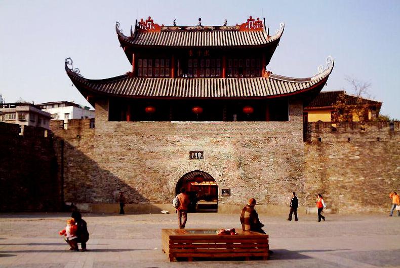 武汉小东门附近哪里有修手表的？武汉童学馆总部地址