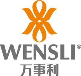我妈喜欢戴丝巾,我给她买了条万事利的,看她很喜欢啊但又说我乱花钱