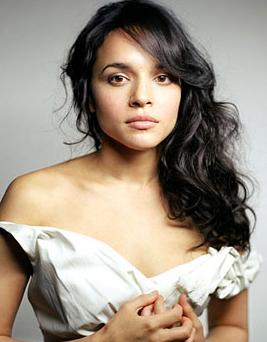 远走高飞去纽约-----norah jones《come away with me》纽约是最圣洁