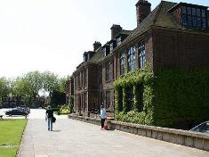 赫尔大学