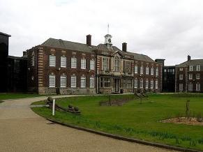 赫尔大学