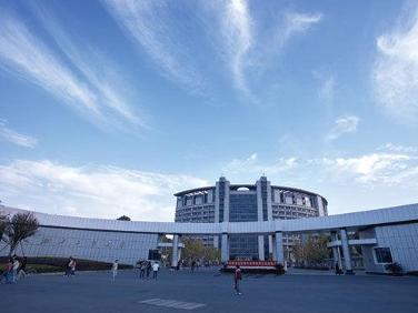 浙江工商大学