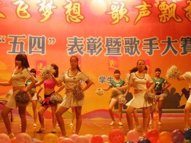 “送老迎新”活动照