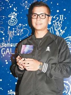 张柏文人物照