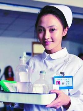午夜心跳人物光影
