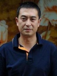 张嘉译