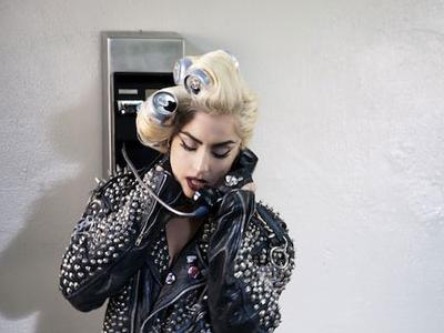 《Telephone》MV