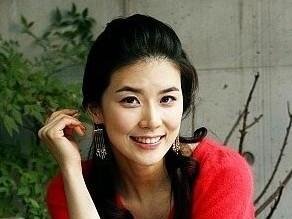 李宝英