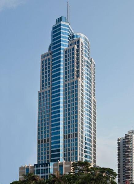 深圳市国税局税务征收综合大楼位于深圳滨河大道与沙咀路交汇处!