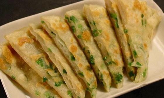 葱花饼 以面粉 小葱为主用料的煎饼 搜狗百科