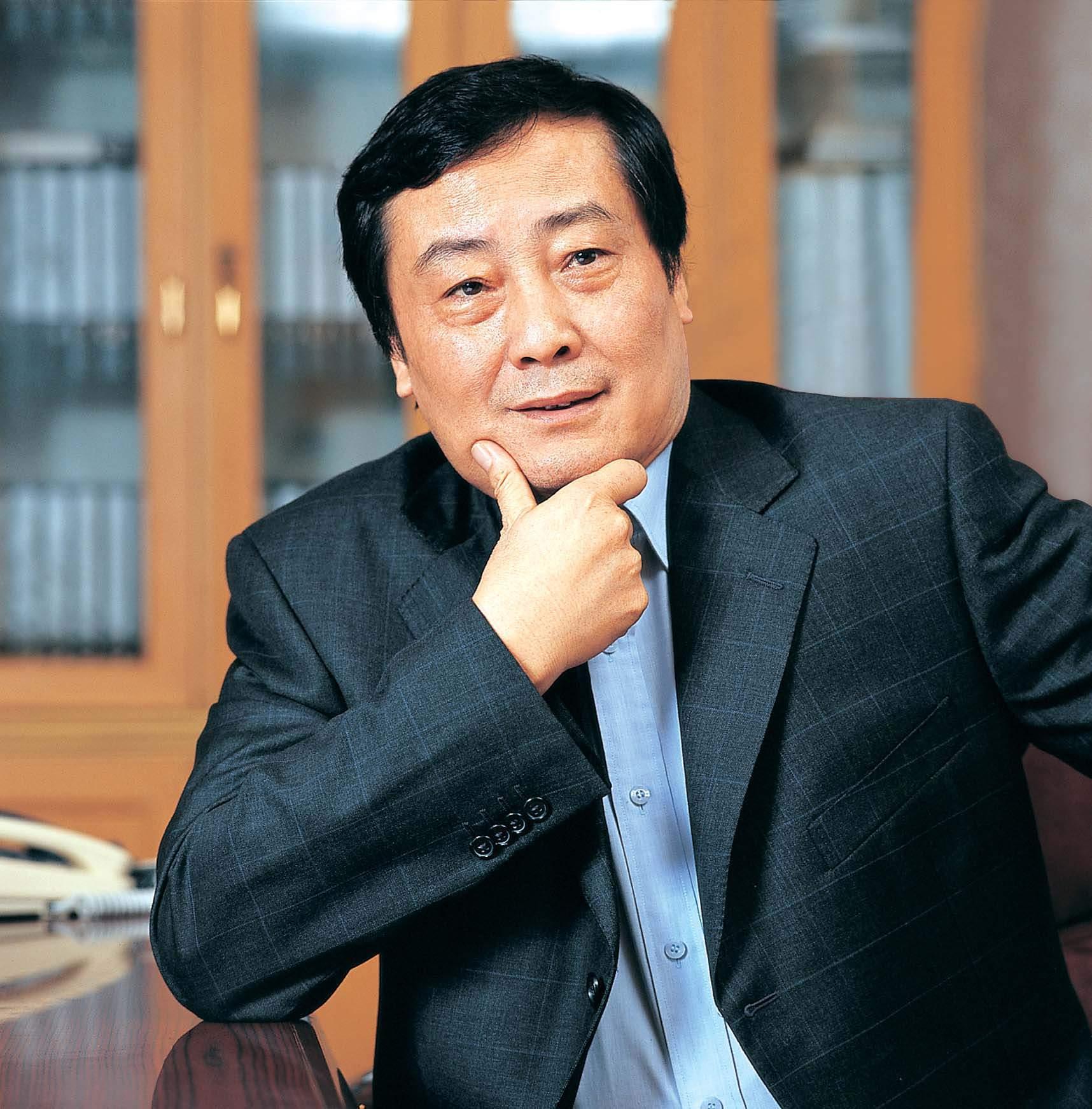 宗庆后(娃哈哈集团创始人，董事长兼总经理)