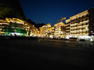 小七孔镇驾欧重要集镇夜景一角