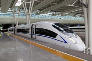 一列CRH380BL在上海虹桥站