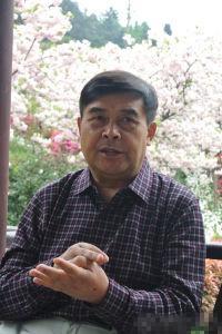 陈育新