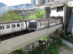 观塘线M-train列车