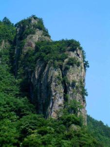 喇嘛山