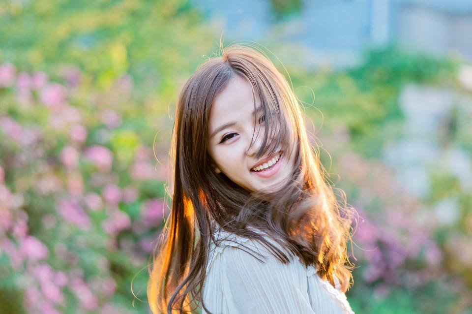 转身的微笑(转身的微笑)