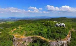 石氏祖地大观岭（新田大观堡遗址）