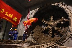 建筑科技大学·李家村至五路口区间左线盾构贯通