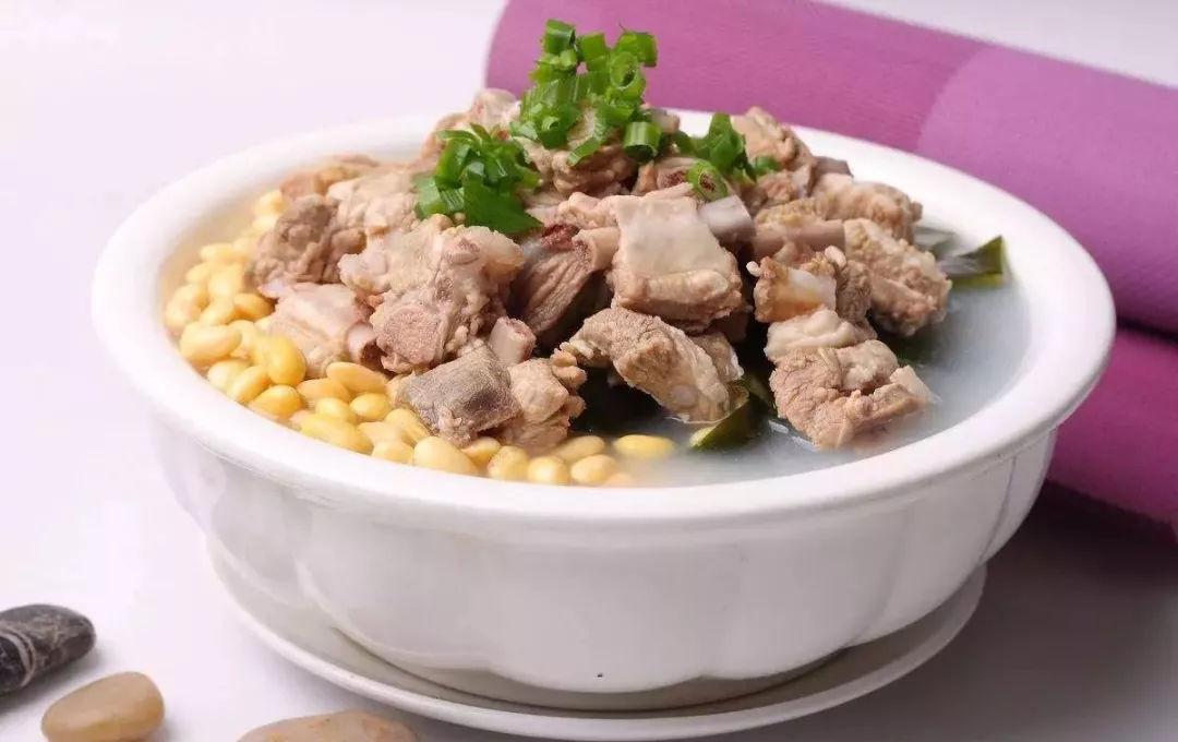黄豆排骨汤(以排骨、黄豆为主食材的汤品)