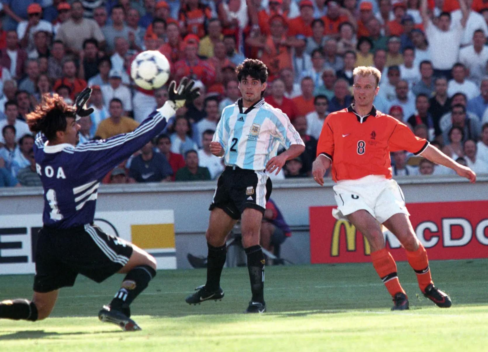 1998年世界杯荷兰2-1阿根廷,博格坎普禁区内潇洒进球绝杀