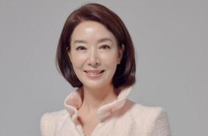 金宝妍(正确汉名：金甫妍)