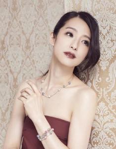 台湾知名的女演员 300