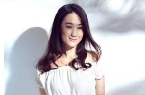 戴云霞