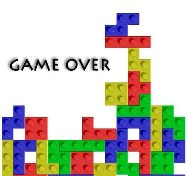 俄罗斯方块游戏下落 0