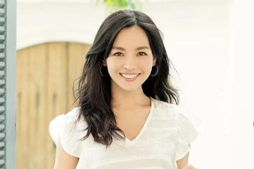 国仲凉子(日本女演员)