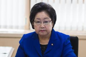 金乙东
