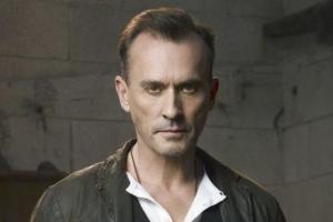 Robert Knepper