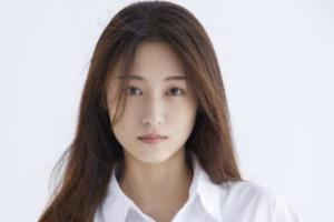 艾佳妮