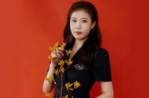李诗萌