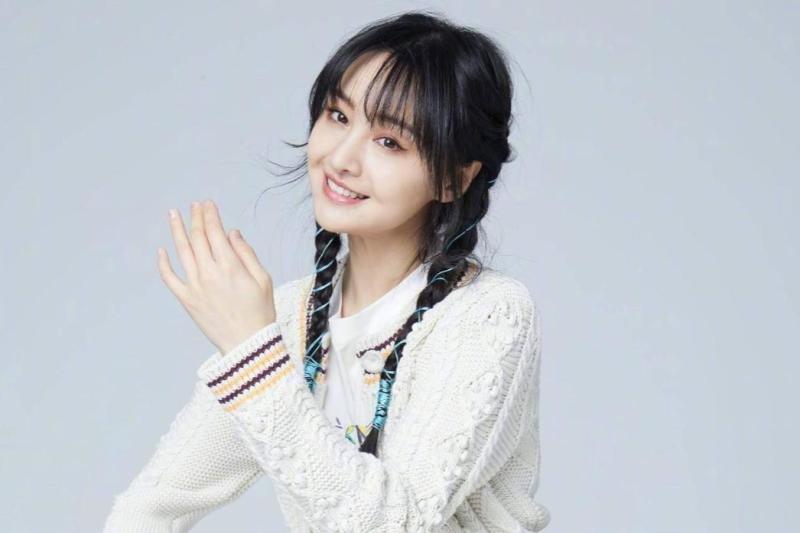 Amazon.co.jp: kanon 美坂香里 ぬいぐるみ UNSC グッズ : ホビー
